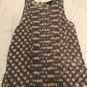 Sleeveless grey and pink top